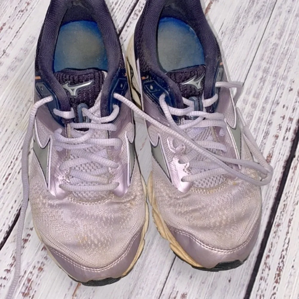 MIZUNO wave inspire 15 tennis shoes size 7 1/2